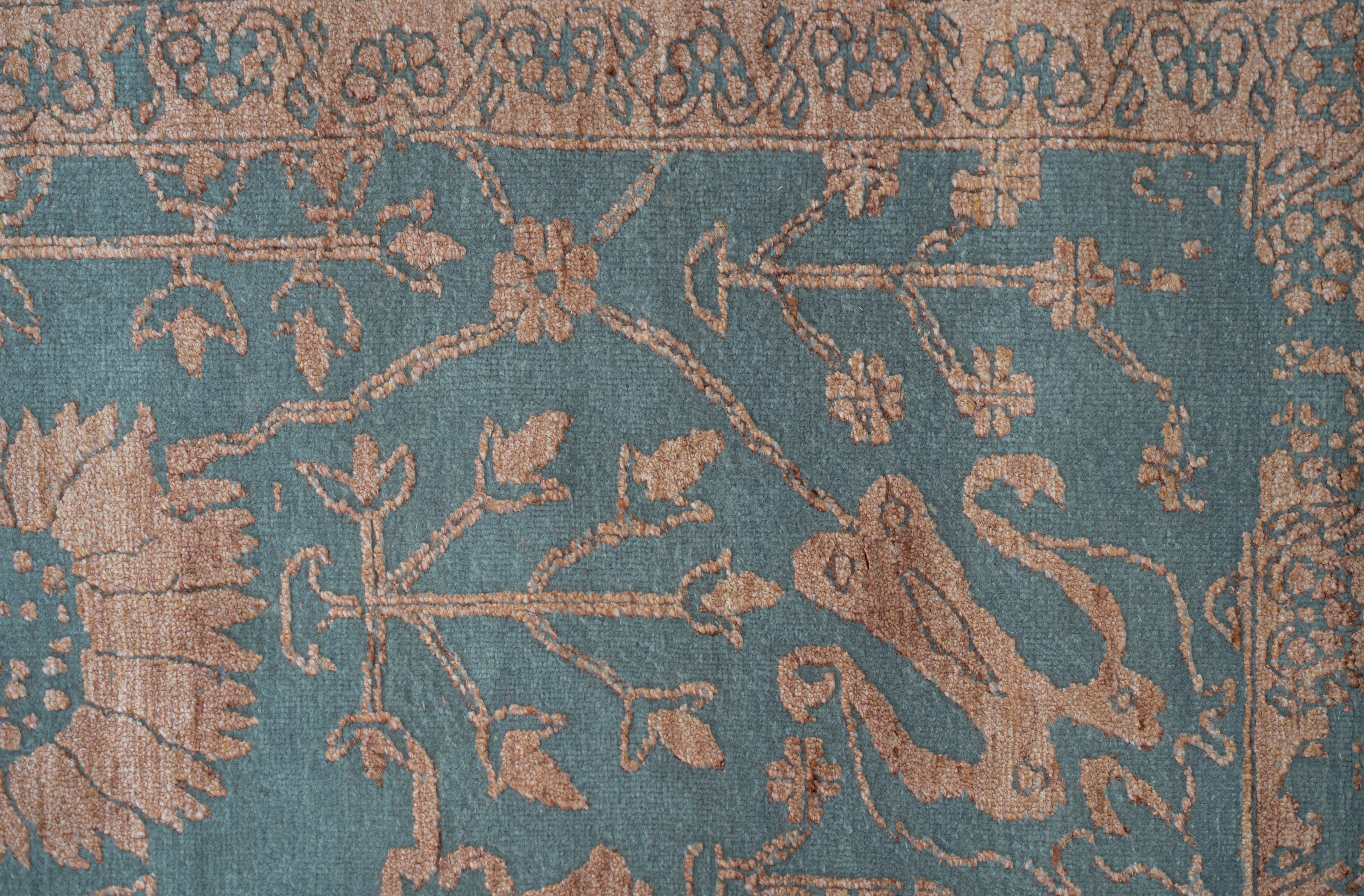 Handknotted Modern Carpet DIA- 1384 VASE 3